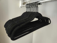 25x Black Velvet Hangers