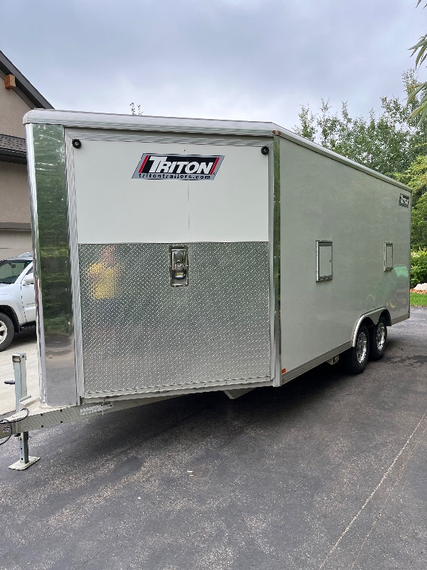 2015 Triton fully aluminum enclosed trailer Cargo & Utility Trailers