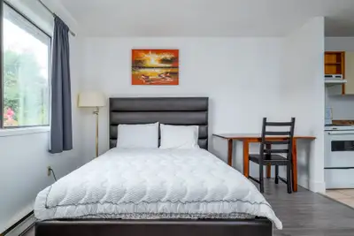 1568 Chaplin St, Crofton, BC V0R 1R0 – 5-min walk to Crofton Ferry Terminal (which goes to Salt Spri...