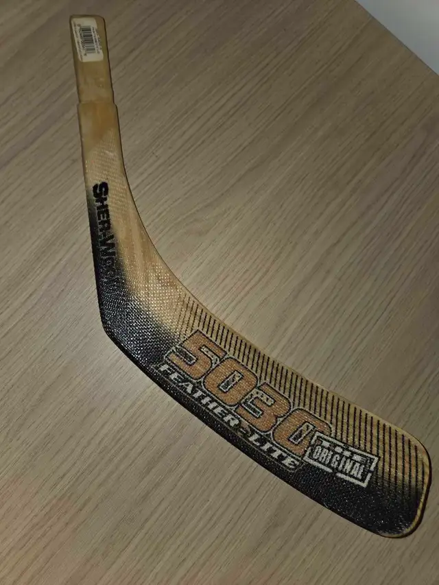 Sher-Wood 5030 Feather-Lite Hockey Stick Blade in Hockey in Markham / York Region - Image 2