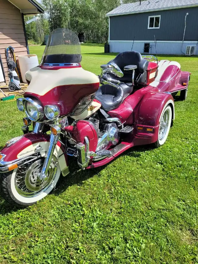Harley-Davidson Ultra Classic Trike and Trailer in Touring in Edmonton - Image 5