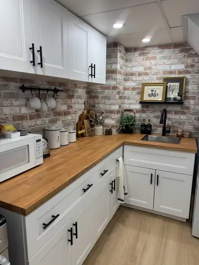 Fully furnished, inclusive 1 bedroom apartment