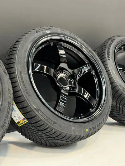 FS: GramLight 57CR 18x9.5 +38 5x114.3 with brand new all season tires. Demo set, brand new wheel nev...
