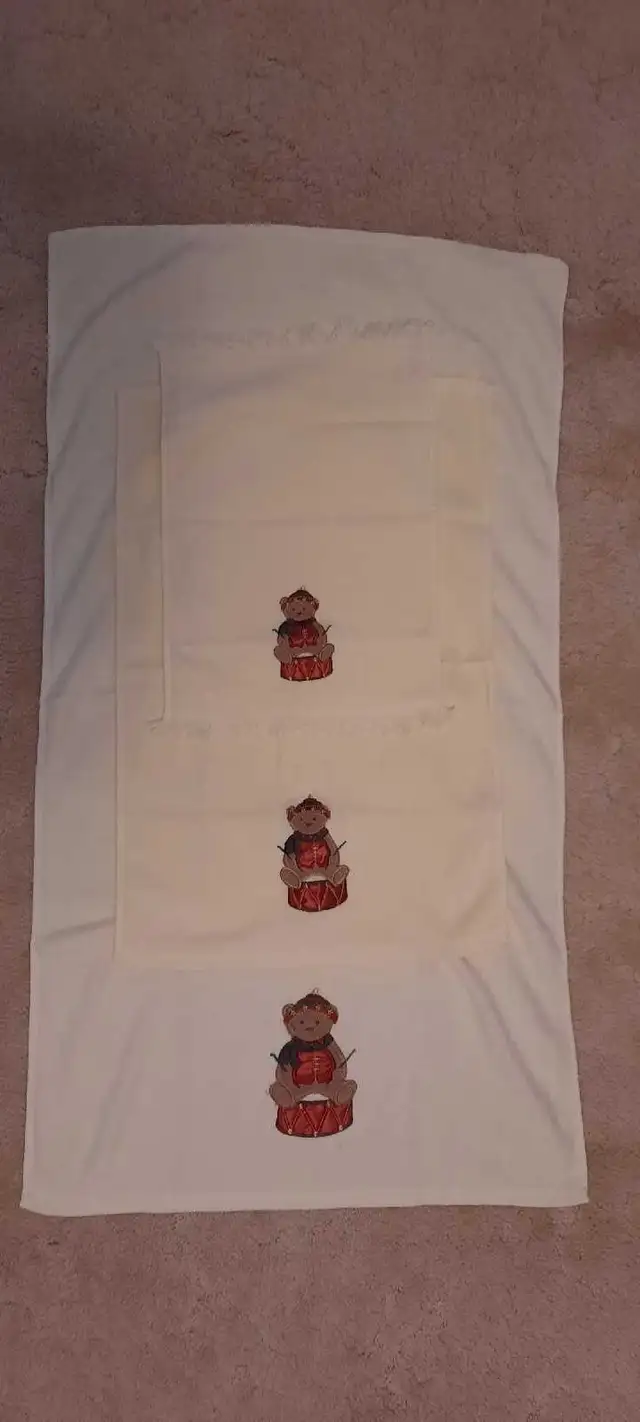 Christmas Towels, Teddy, Bath, Hand and fingertip towel in Bathwares in Markham / York Region - Image 5