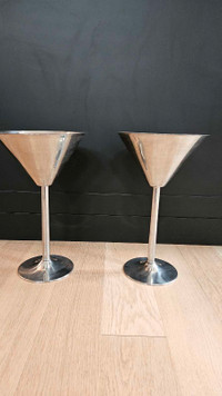 Large Stainless Steel Martini Glasses (Decoration)