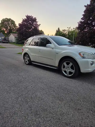 Willing to trade my 2011 ml350 diesel for any decent running car. Shoot me your offers This ml350 ru...