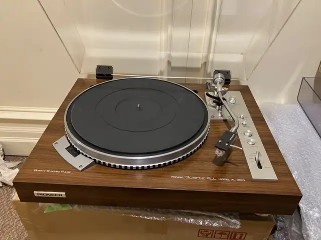 Pioneer PL-550 (XL-1550) direct drive quartz lock turntable in Stereo Systems & Home Theatre in Mississauga / Peel Region - Image 5