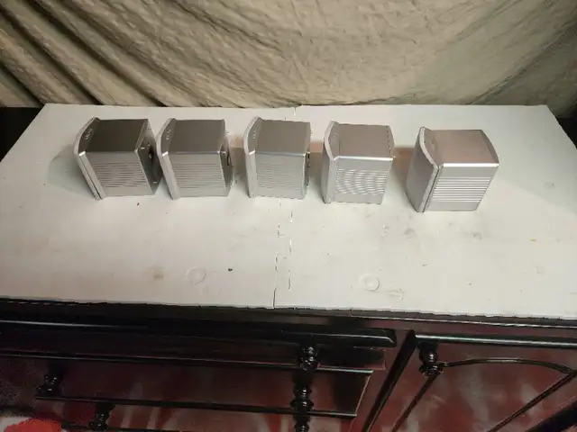 5 x sony pod speakers 6 ohm SS-TS500