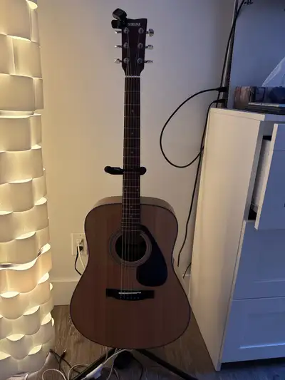 guitare Yamaha F325D , View more