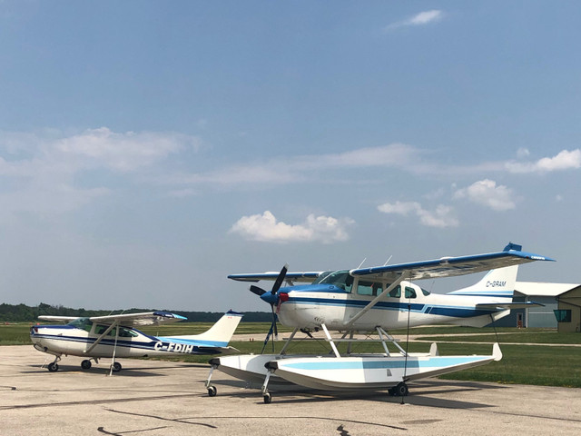 Cessna P206 Amphibious Airplane in Other in Muskoka