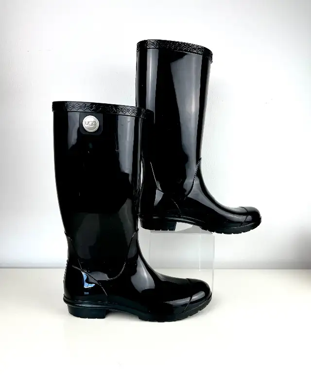 UGG New Tall Rain Boots in Women's - Shoes in Markham / York Region - Image 2
