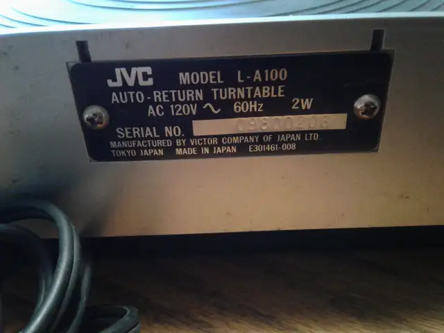 VINTAGE JVC L A100 TURNTABLE BEST OFFER in Stereo Systems & Home Theatre in Kawartha Lakes - Image 5