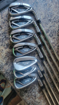 Right handed taylormade/callaway clubs
