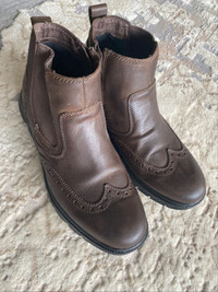 Men’s Joseph Seibel Chelsea boots. Brown water resistant leather