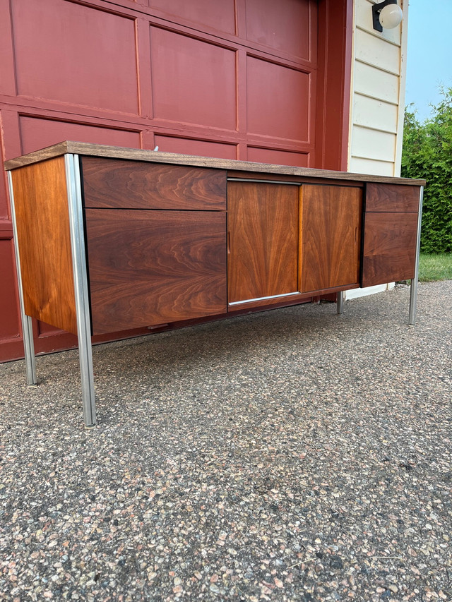 Midcentury Modern Walnut Credenza  in Hutches & Display Cabinets in Ottawa