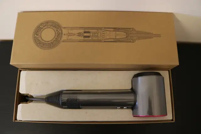 Dyson Supersonic Hairdryer - Brand New in General Electronics in Markham / York Region - Image 3