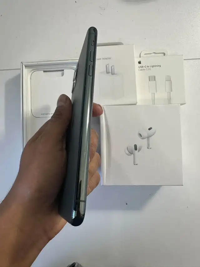 iPhone 11 Pro Max 64GB 100%BTRY Airdrops Fast Charger & Drop off | Cell ...
