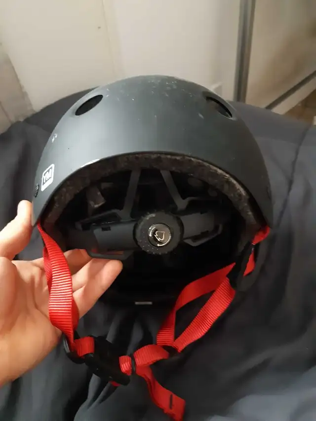 Ensemble de protection skate/trottinette/vélo pour enfant in Kids in Laval / North Shore - Image 7