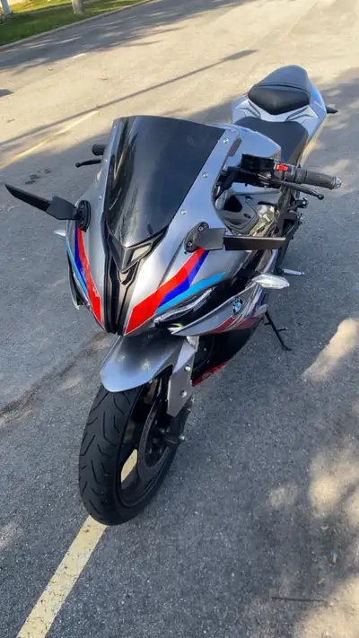 Its an electric motorcyle that runs on an 84V 120ah lithium ion battery. It has brembo brakes and ru...