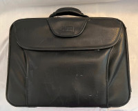 Case Logic Leather Laptop Bag, multiple compartments extra case