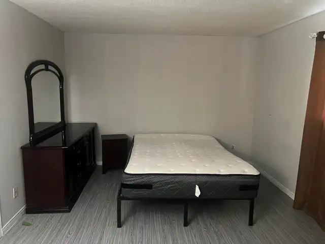 Furnished Room Rental in Room Rentals & Roommates in Ottawa - Image 4