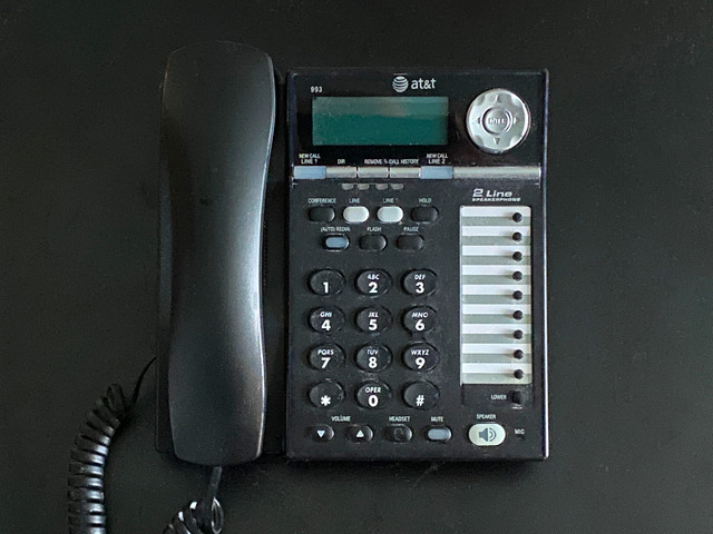 AT&T Two-Line Corded Telephone (Model 993) in Home Phones & Answering Machines in Cambridge