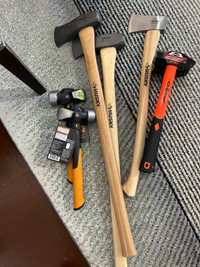 Brand new axe hammer  Fiskars husky grant 