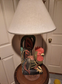 Unique rooster figure lamp