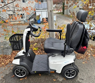 Quadripoteur neuf Payé 5,565$. facture a l'appui* NÉGOCIABLE (ATTENTION FAIRE UNE OFFRE RAISONNABLE...