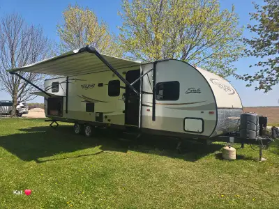 2014 Shasta Flyte 34ft bumper hitch trailer, in good condition. Selling to upgrade as we have out gr...