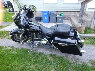 2000 Harley Davidson FLH Ultra Classic in great shape. Always stored in the garage on the trickle ch...