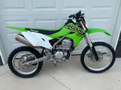 Selling my dad's 2022 KLX 300R. This bike is in excellent condition with very few hours on it — bare...