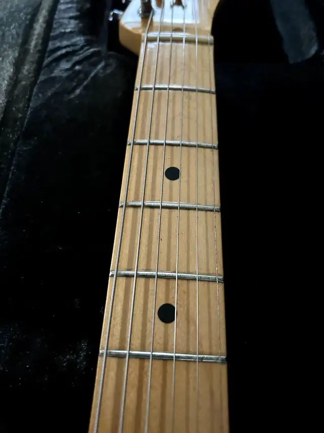 1978 fender telecaster  in Guitars in City of Montréal - Image 10