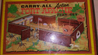 VINTAGE MARX CARRY ALL FORT APACHE PLAYSET
