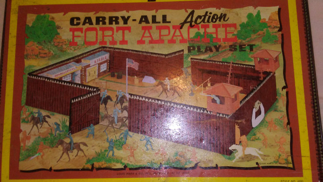 VINTAGE MARX CARRY ALL FORT APACHE PLAYSET in Hobbies & Crafts in London