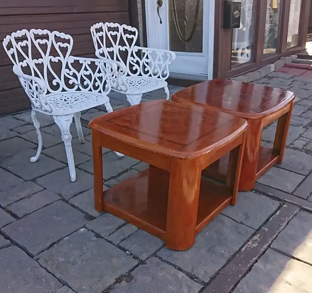 Vintage Solid Wood End Tables in Arts & Collectibles in Oshawa / Durham Region - Image 4