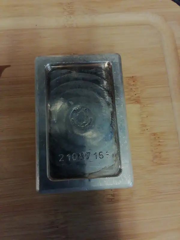 Silver .999 Fine Silver 1 Kilo Bar in Arts & Collectibles in Mississauga / Peel Region - Image 6