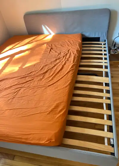 Structure de lit matelassée IKEA SLATTUM, Grand 2 places, View more