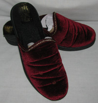 Ladies Embroidered Burgundy Red Velour Mule Slippers Size 6 NEW