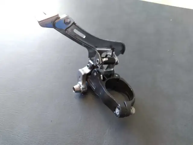 2X Microshift R9 front derailleur in Frames & Parts in Winnipeg - Image 3