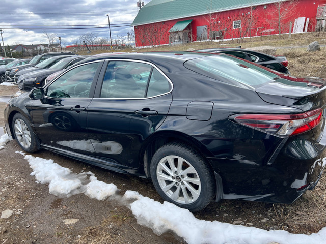 2021 Toyota Camry - Clean Carfax in Cars & Trucks in Ottawa - Image 3
