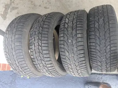 Winterforce2 winter tires. 235/55/17 set of four. Firestone Winterforce 2 tires provide a grip you c...