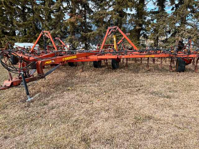 Morris CP731 Magnum Cultivator with Anhydrous Kit in Farming Equipment in Lloydminster - Image 2