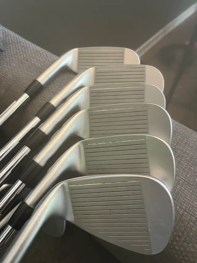 Ping Blueprint S irons. 5-PW. RH stiff  in Golf in Ottawa - Image 4
