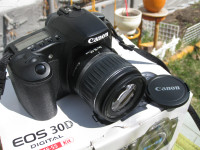 Canon EOS 30D PRO Digital SLR Camera  with EF-S 18-55mm Lens LN