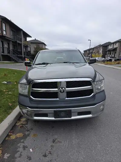 I'm selling a used Dodge Ram 1500 pickup truck with a robust engine and a spacious cabin, perfect fo...