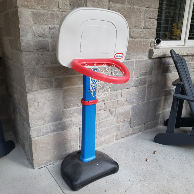 Little Tikes basketball net in Toys & Games in Owen Sound - Image 3