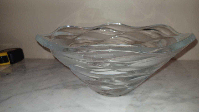 VINTAGE Cristal D'Arques Crystal Wave Bowl Crescendo 11.75" D in Arts & Collectibles in Calgary
