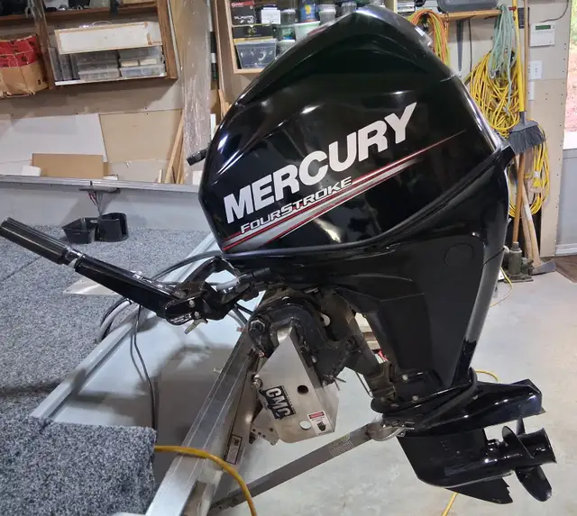 Mercury 25 hp outboard motor in Powerboats & Motorboats in Annapolis Valley - Image 4