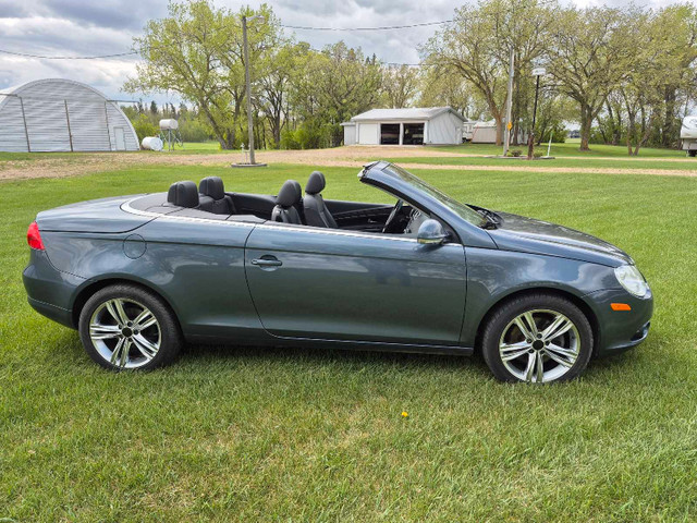 2008 VW EOS Convertible in Cars & Trucks in Edmonton - Image 3
